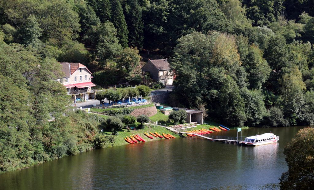 Hotel Du Lac - Crozant - France - Hotel, gites, restaurant